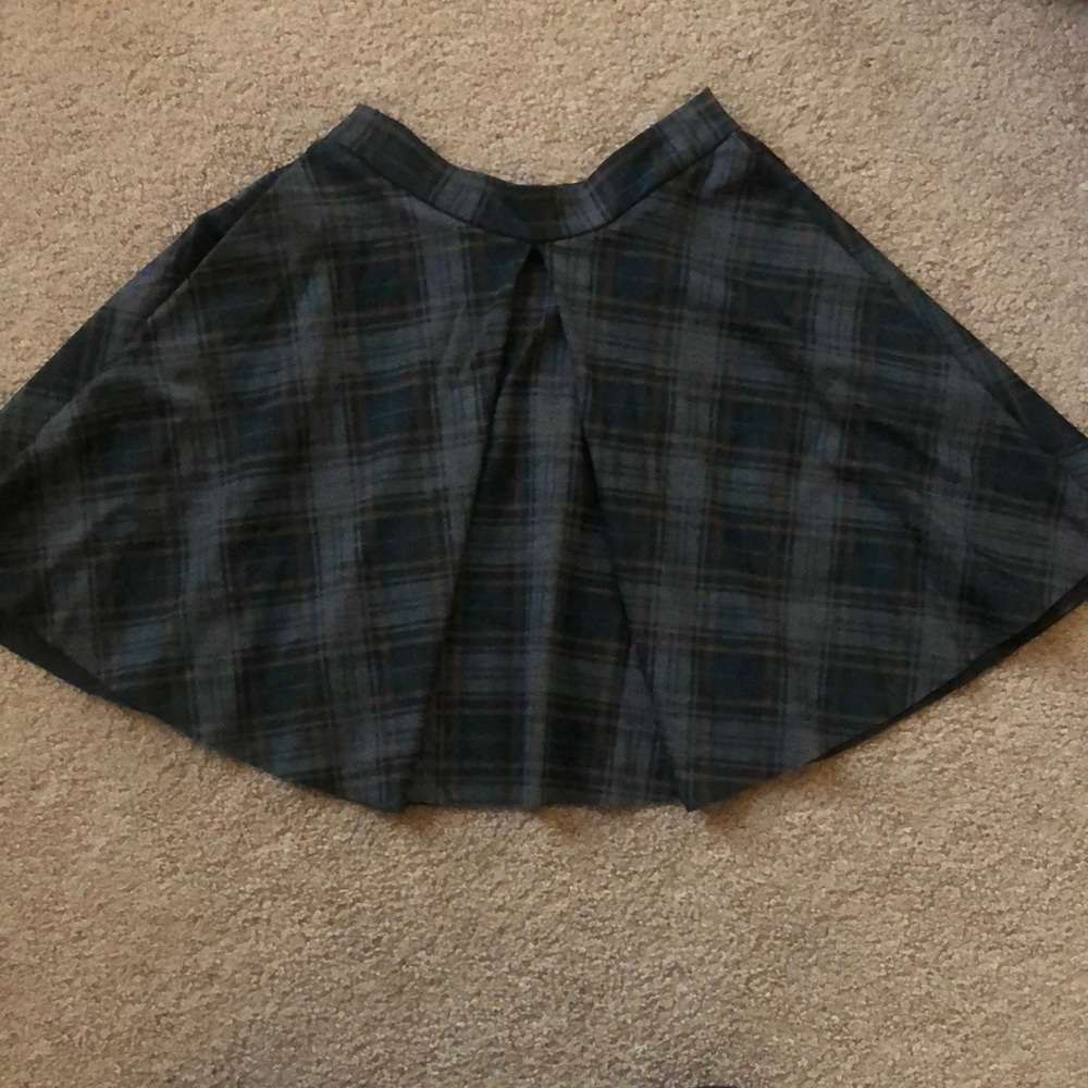 plaid skirt